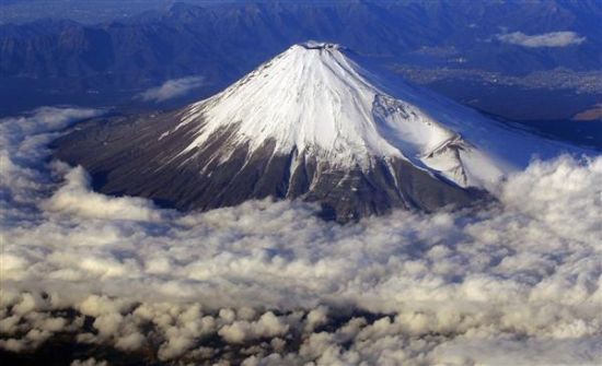 توکیو و کوه آتشفشانی فوجی