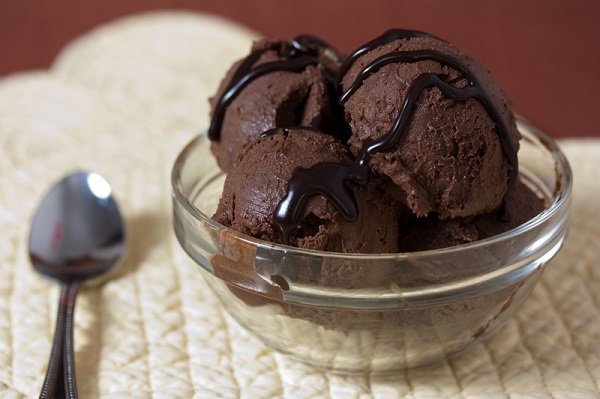 شکلات بستنی