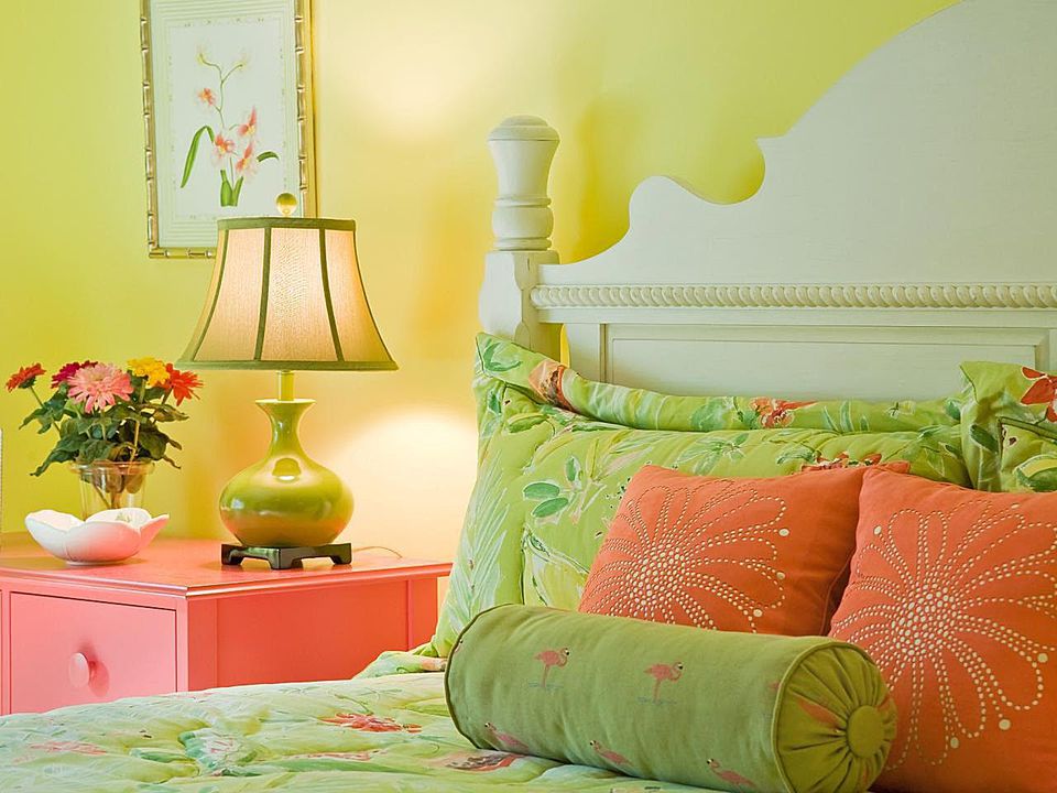 اتاق خواب رنگی سبز و نارنجی