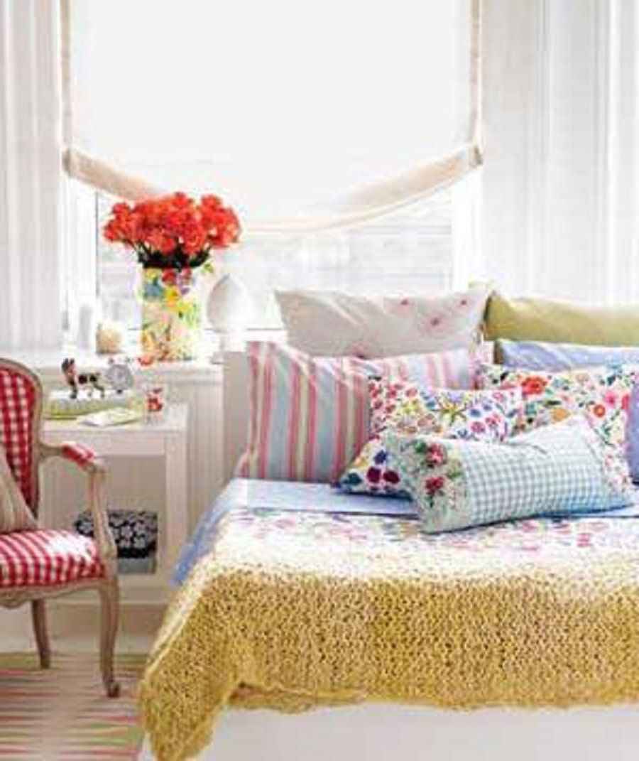 اتاق خواب رنگی و پارچه طرحدار