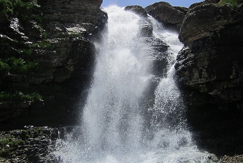آبشار روستای ایگل