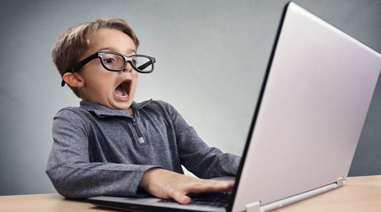 تکنولوژی و استفاده کودک از لپ تاپ