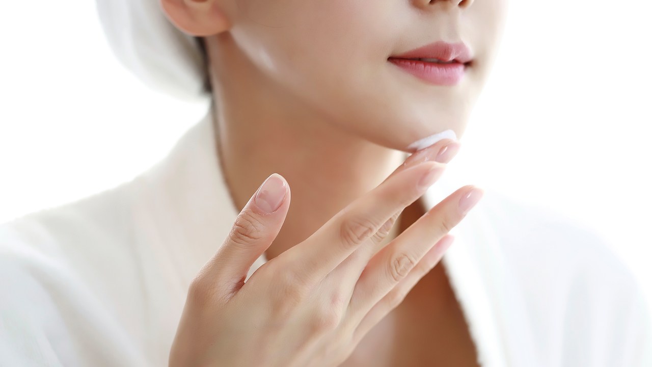 آسیب محصولات آرایشی-بهداشتی برای پوست
